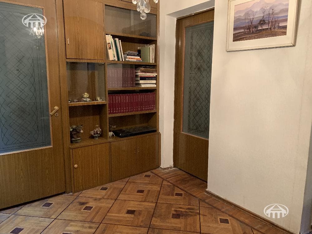 Apartment · 3 rooms · 88 m² · Kentron