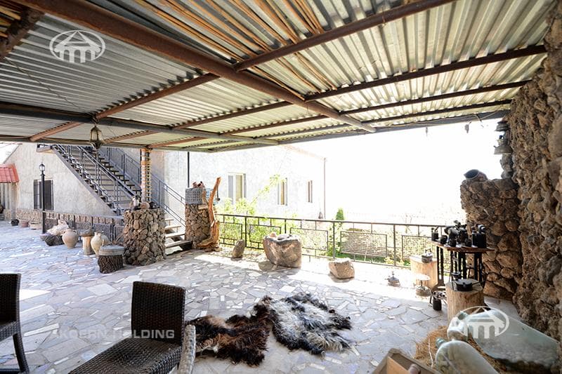Mansion · 5 rooms · 368 m² · Ghazaravan