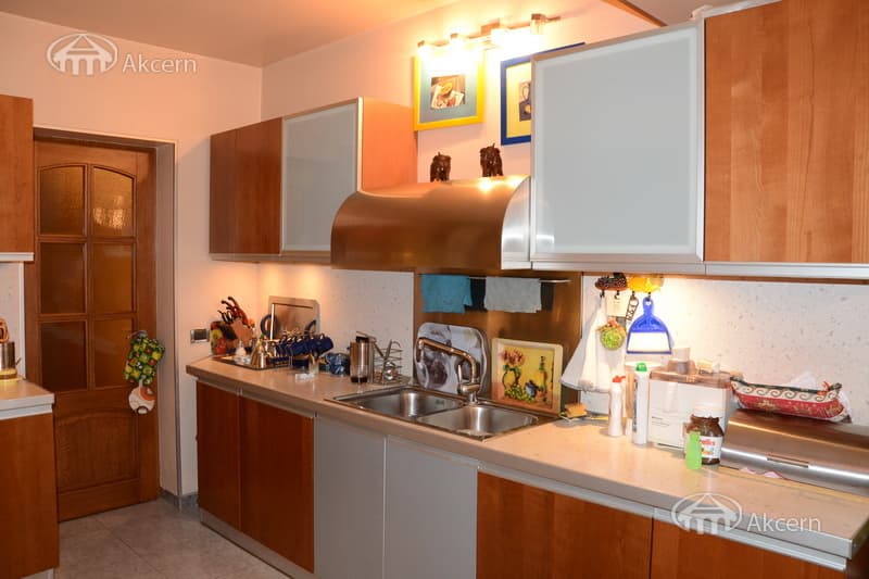 Квартира · 3 комн. · 90 м² · Арабкир