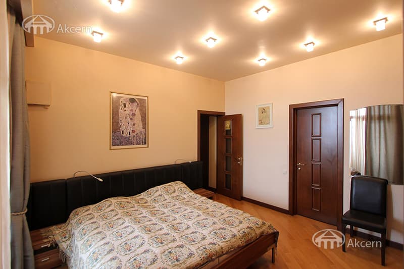 Квартира · 4 комн. · 185 м² · Арабкир — фото 16 из 29