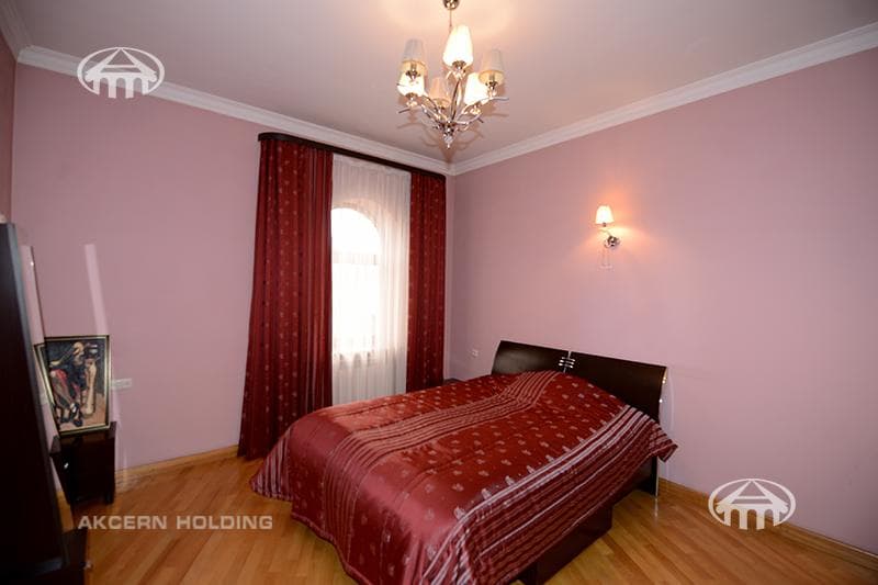 Особняк · 9 комн. · 650 м² · Аджапняк