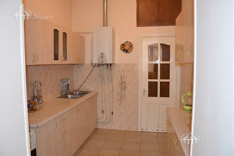 Квартира · 2 комн. · 77 м² · Арабкир