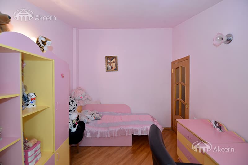 Apartment · 6 rooms · 234 m² · Arabkir