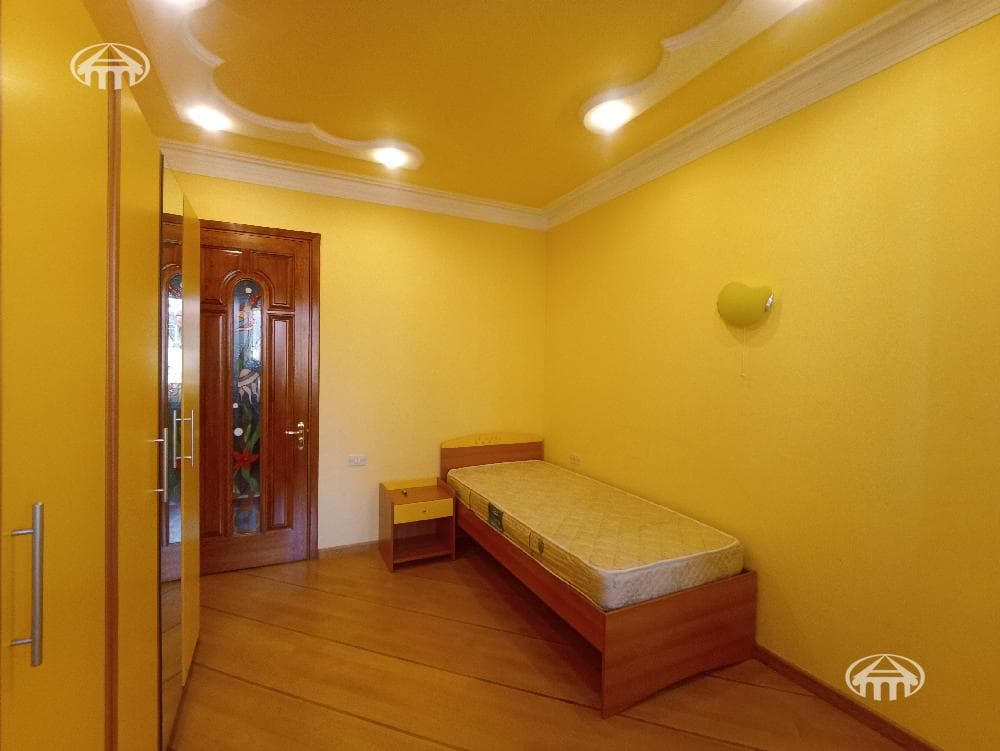 Квартира · 3 комн. · 94 м² · Кентрон