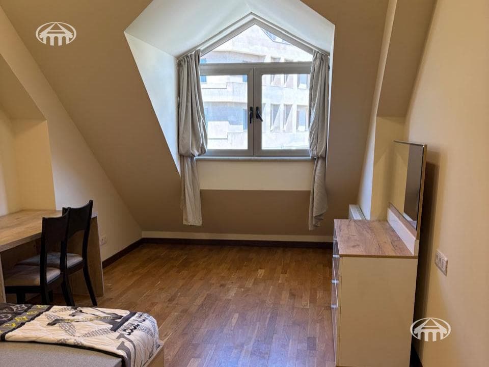 Apartment · 3 rooms · 120 m² · Kentron