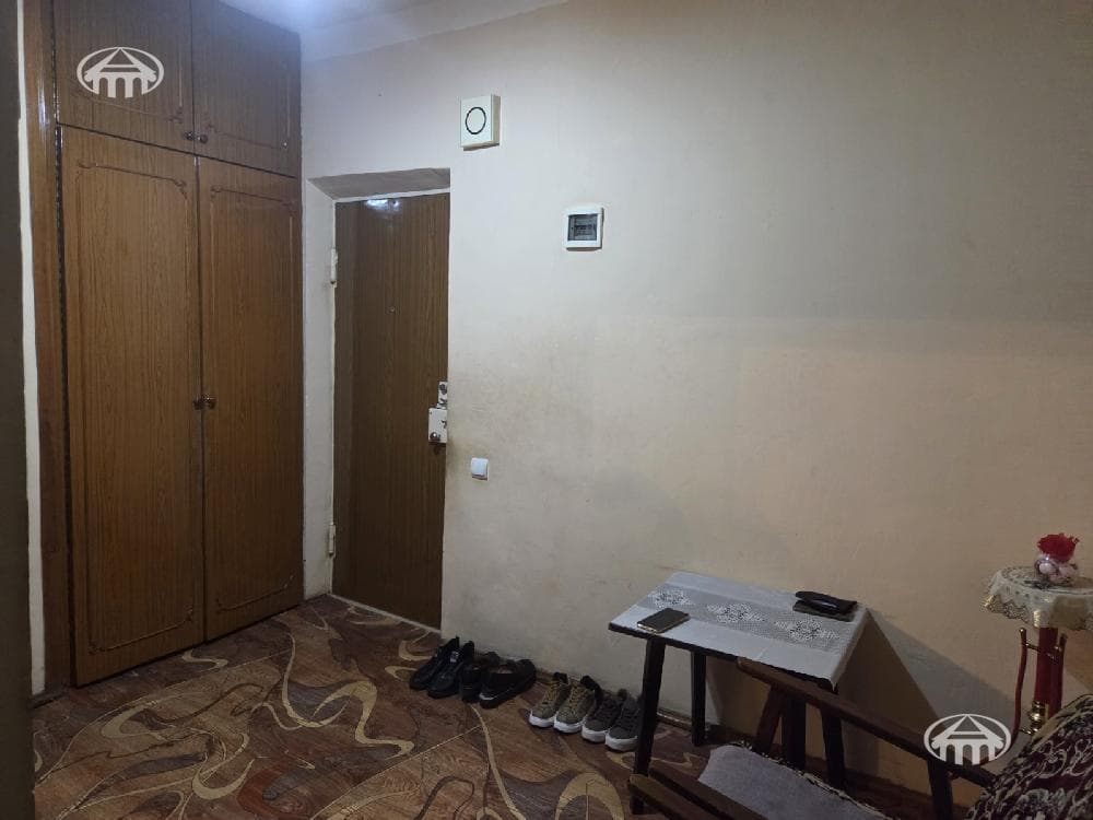 Apartment · 3 rooms · 77 m² · Kentron