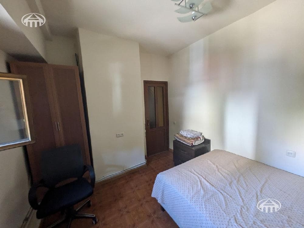 Квартира · 2 комн. · 72 м² · Кентрон