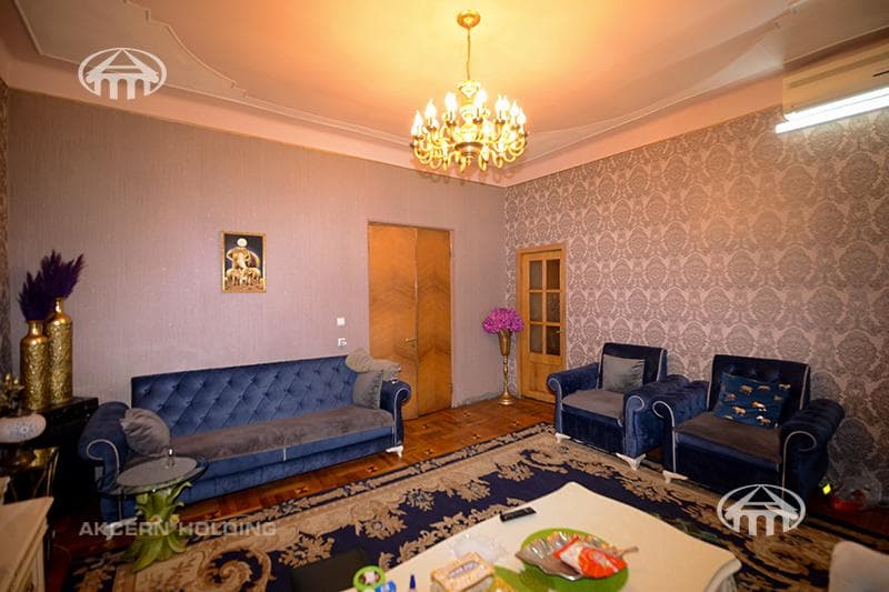 Квартира · 4 комн. · 102 м² · Кентрон
