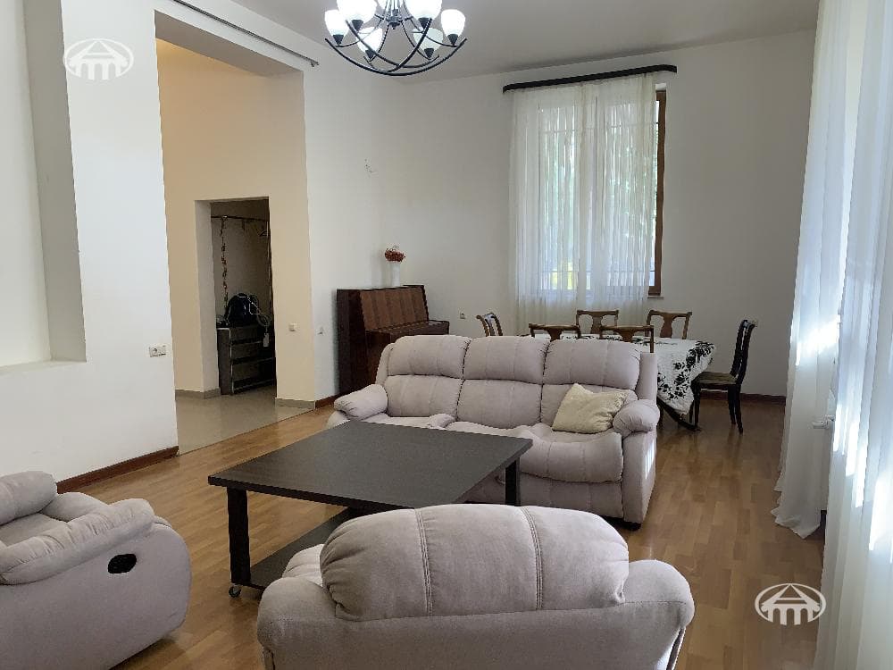 Mansion · 630 m² · Yerevan