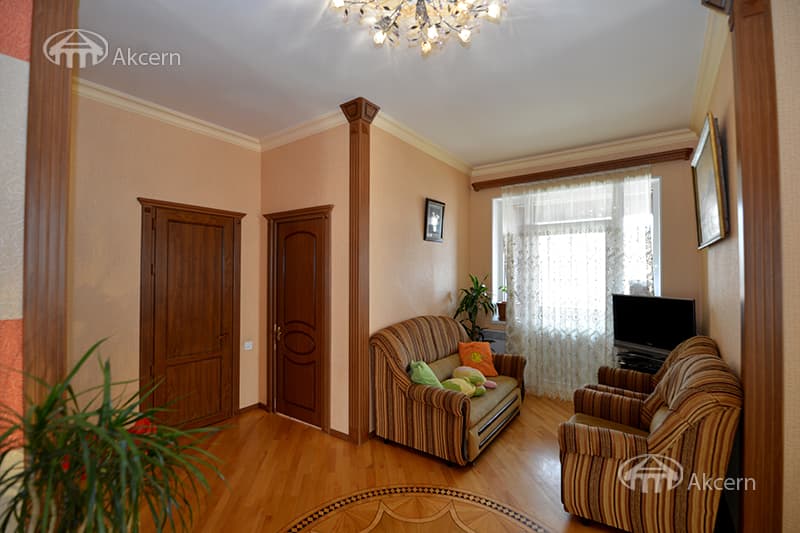 Особняк · 6 комн. · 349 м² · Аджапняк