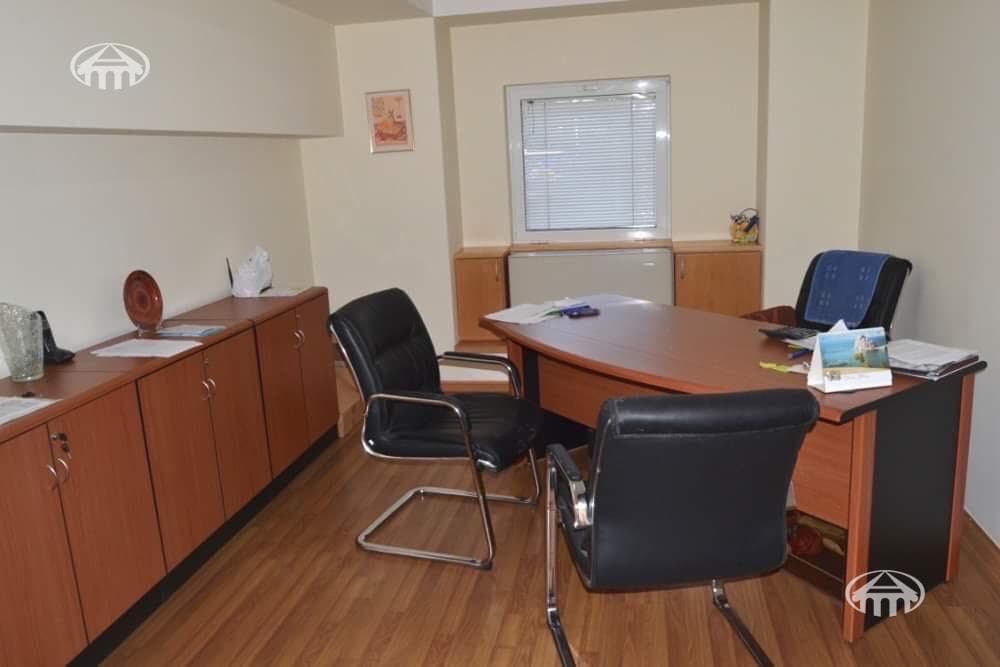 Office · 69 m² · Kentron