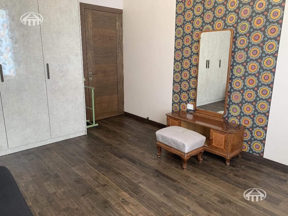 Квартира · 4 комн. · 114 м² · Арабкир
