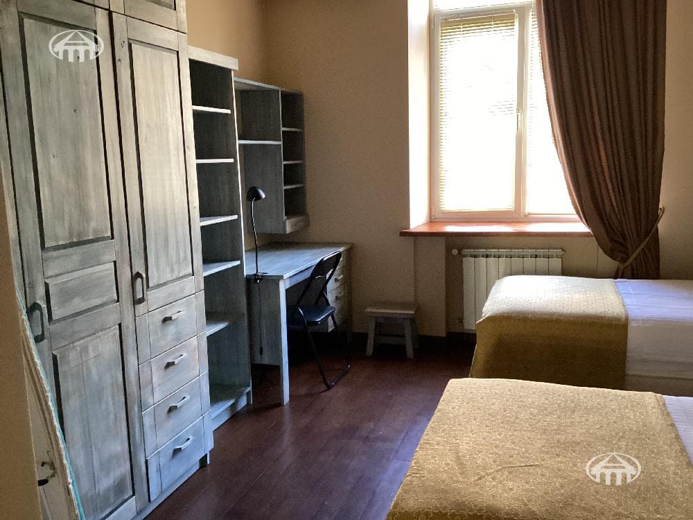 Apartment · 3 rooms · 100 m² · Kentron