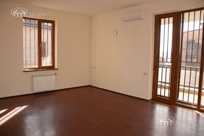 Mansion · 7 rooms · 615 m² · Kentron