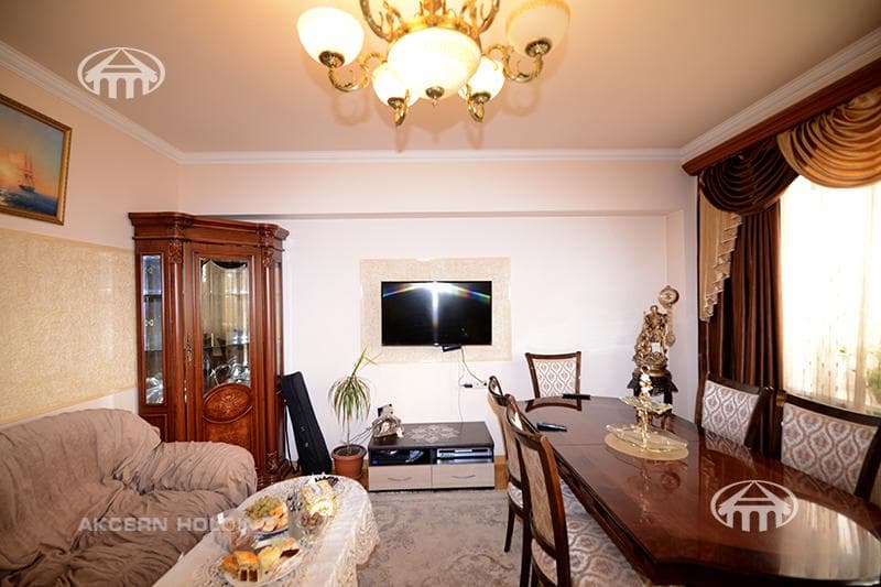 Apartment · 3 rooms · 85 m² · Kentron