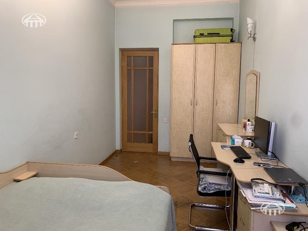 Квартира · 4 комн. · 130 м² · Кентрон