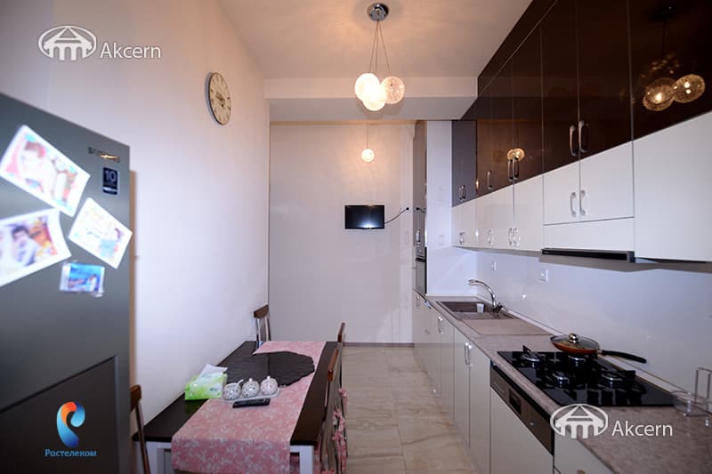 Բնակարան · 4 սեն. · 117 մ² · Կենտրոն