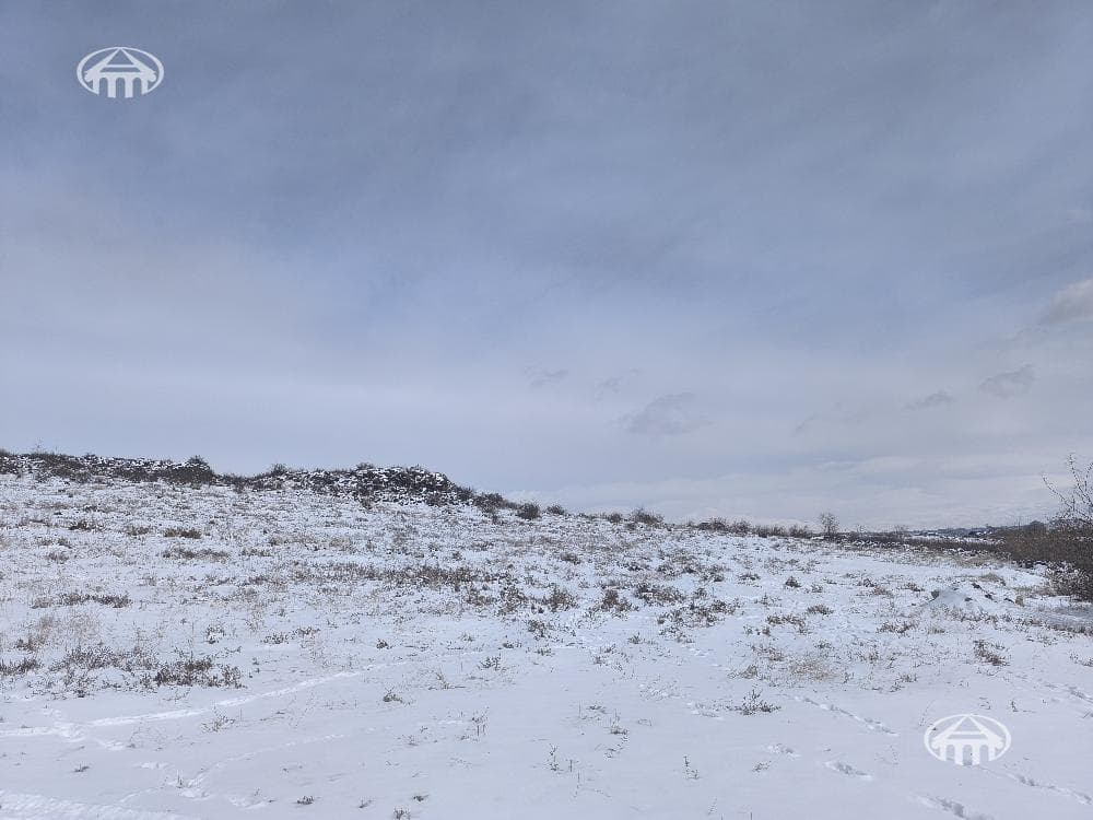 Land · 7,100 m² · Zovuni