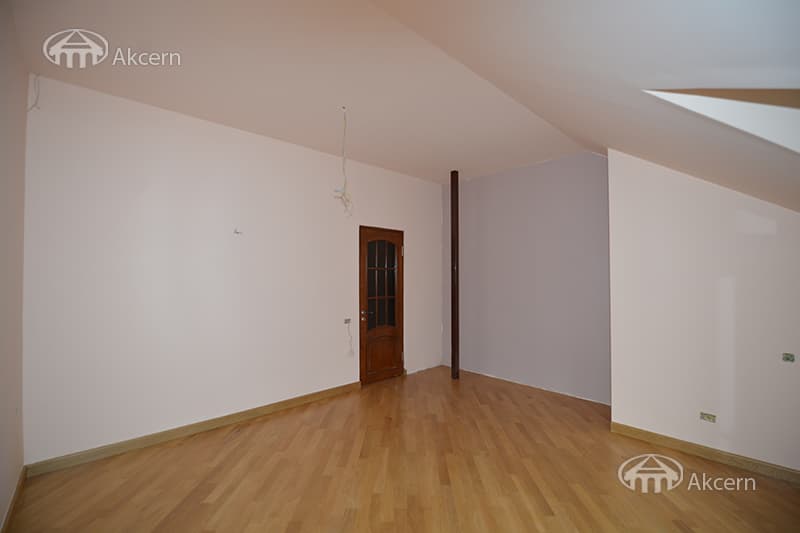 Офис · 285 м² · Кентрон
