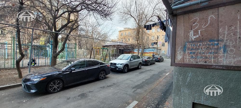 Retail · 148 m² · Kentron