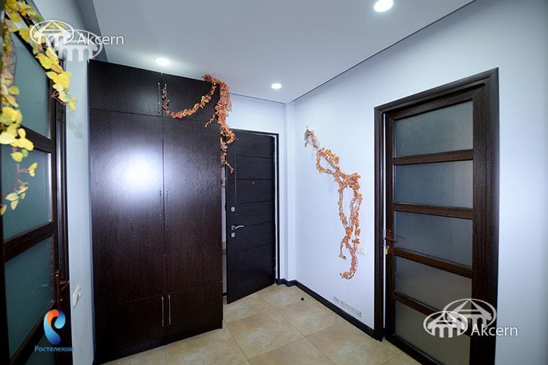 Office · 219 m² · Kentron