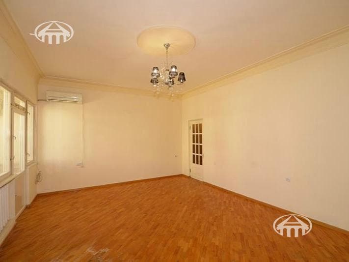Առանձնատուն · 7 սեն. · 540 մ² · Աջափնյակ