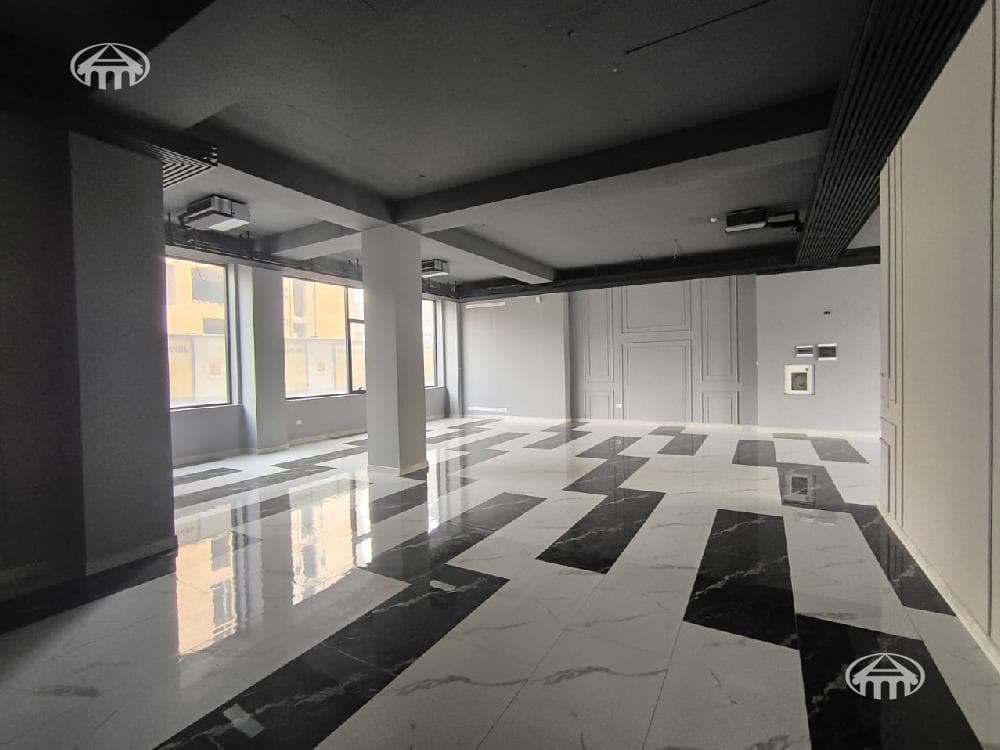 Office · 588 m² · Kanaker-Zeytun