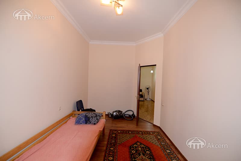 Բնակարան · 3 սեն. · 90 մ² · Կենտրոն — Լուսանկար 26 / 34