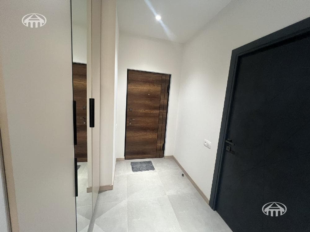Квартира · 2 комн. · 70 м² · Кентрон