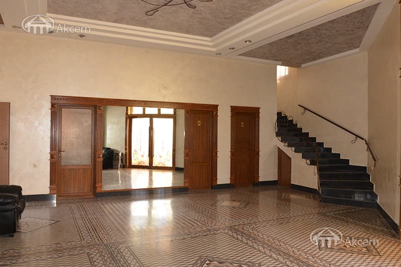 Ресторан · 1 200 м² · Эребуни