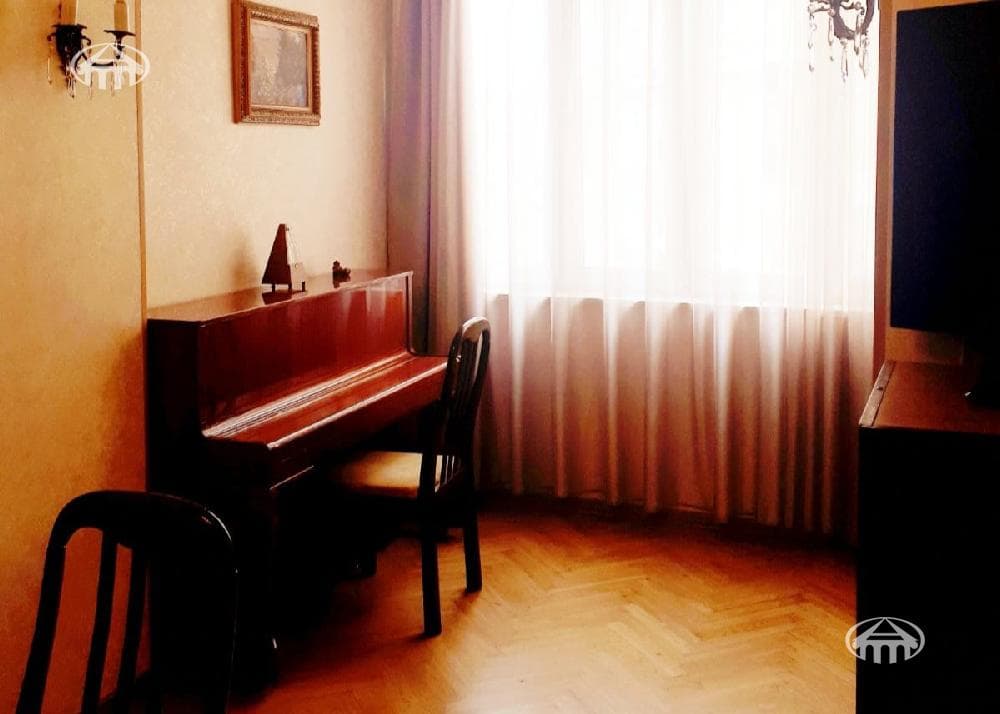 Квартира · 3 комн. · 87 м² · Кентрон