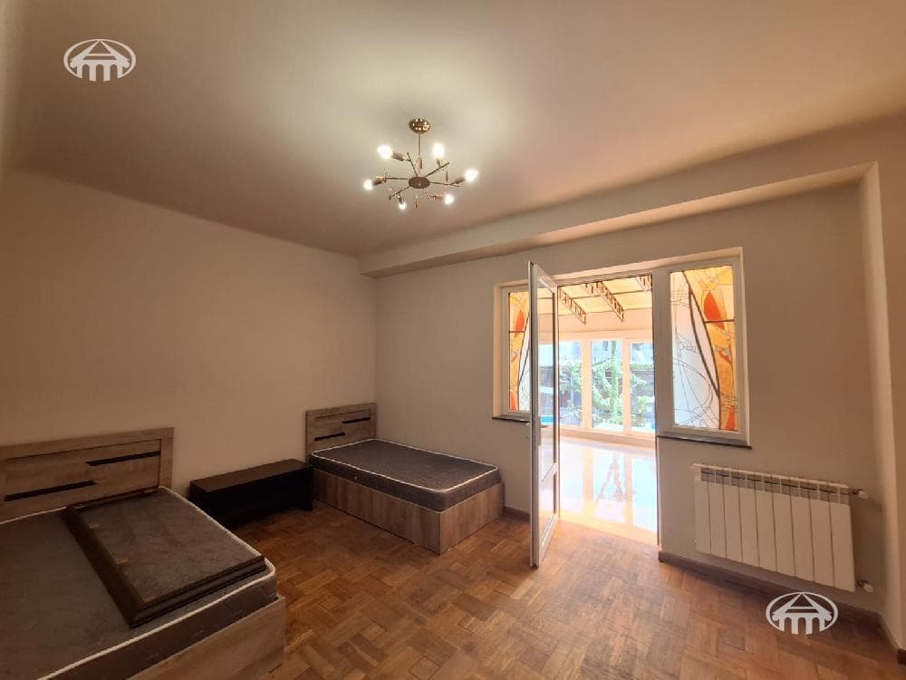 Office · 190 m² · Kentron