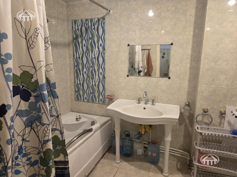 Apartment · 4 rooms · 106 m² · Kentron
