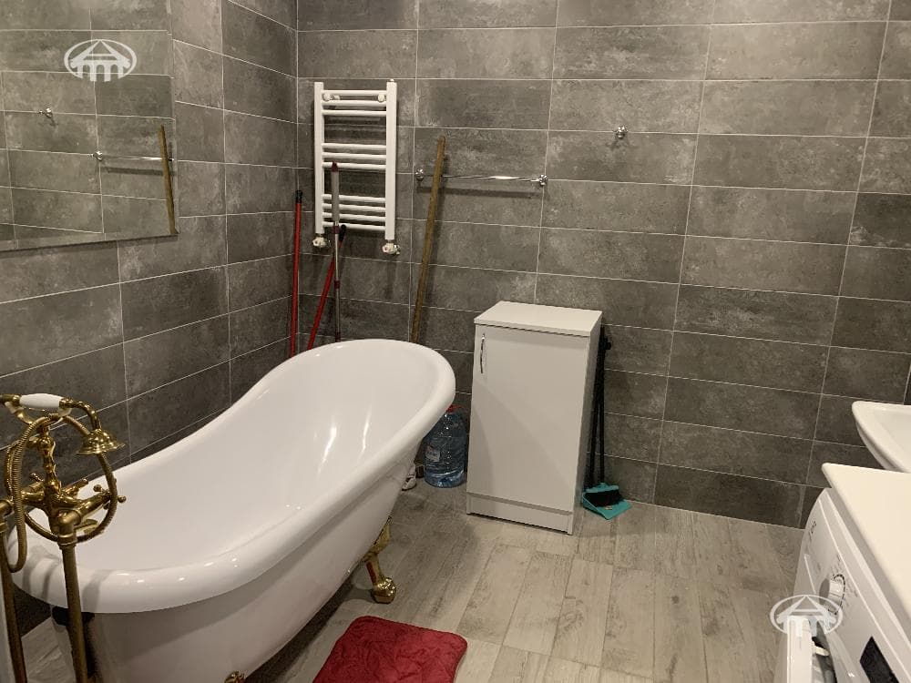 Квартира · 3 комн. · 120 м² · Арабкир