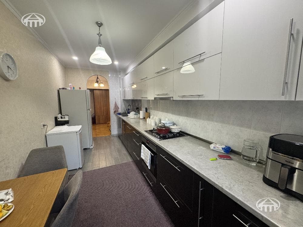 Apartment · 2 rooms · 83 m² · Kentron