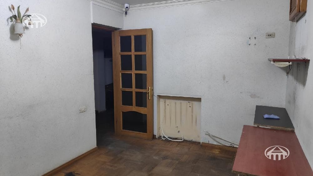 Retail · 200 m² · Kentron