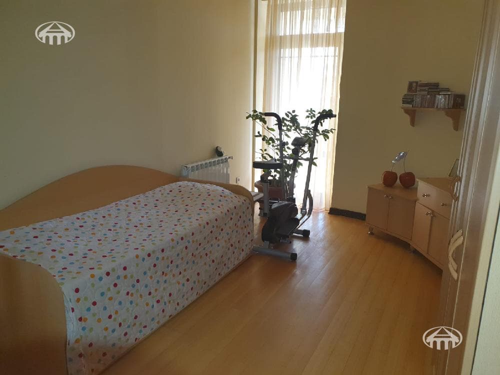 Особняк · 6 комн. · 333 м² · Арабкир