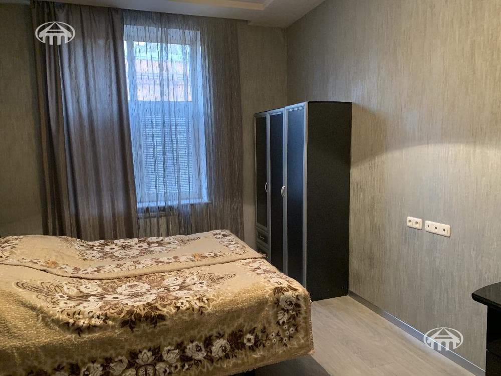 Apartment · 3 rooms · 92 m² · Kentron