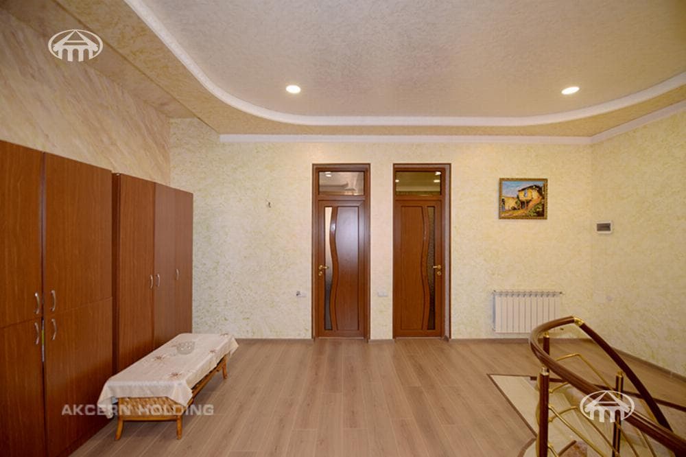 Առանձնատուն · 6 սեն. · 272 մ² · Արաբկիր
