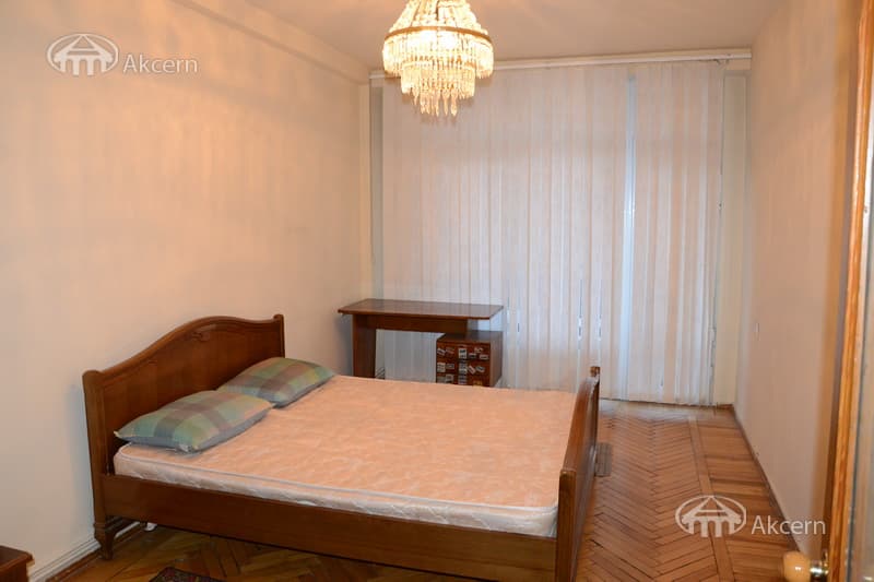 Apartment · 2 rooms · 70 m² · Kentron