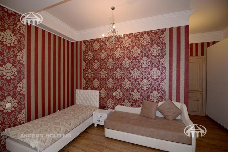 Квартира · 3 комн. · 110 м² · Кентрон