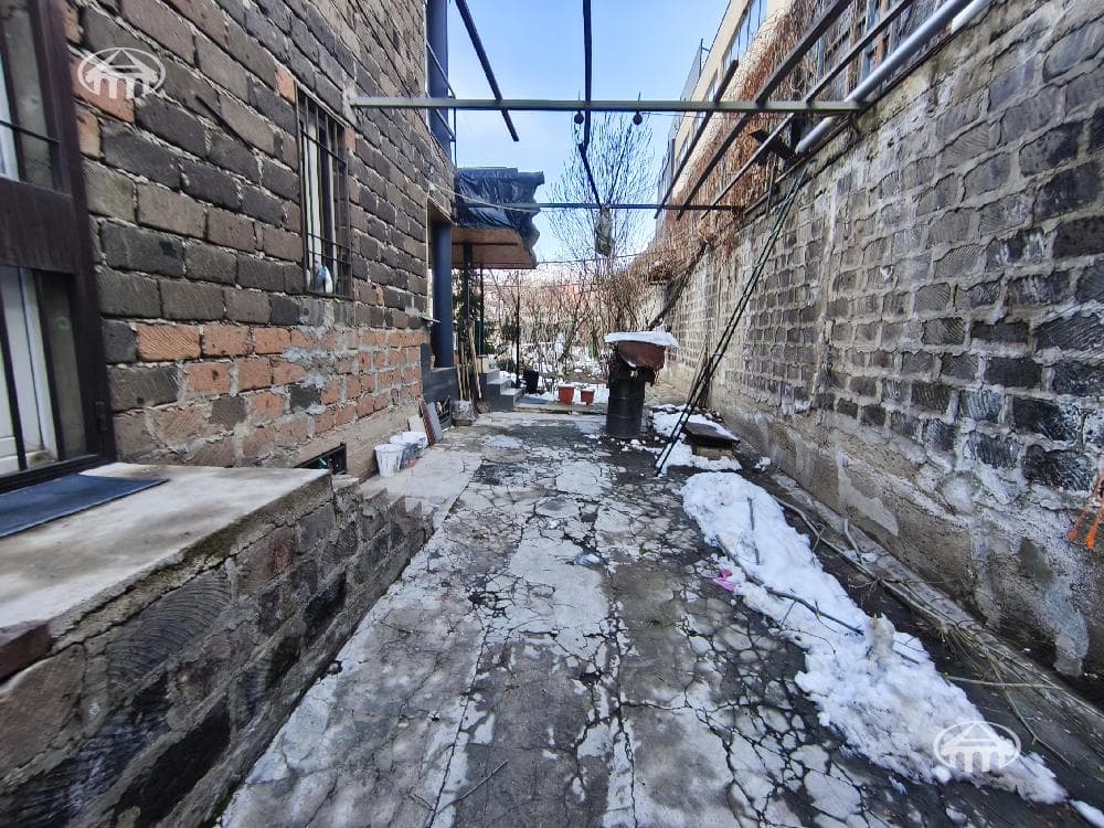 Особняк · 5 комн. · 299 м² · В.Птгни