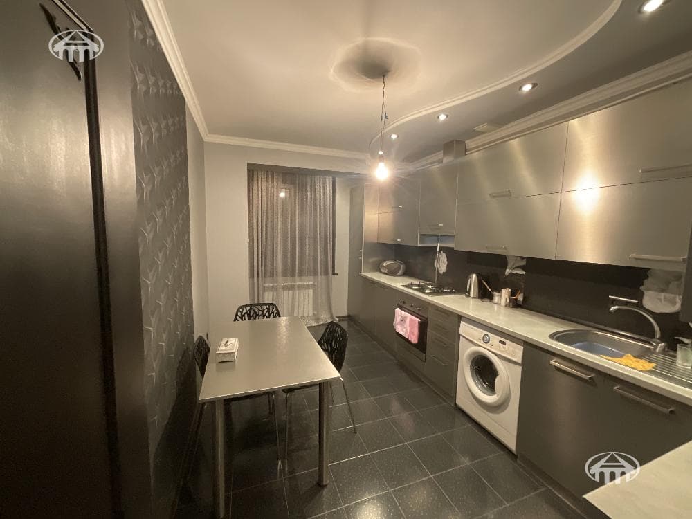 Квартира · 4 комн. · 92 м² · Аджапняк