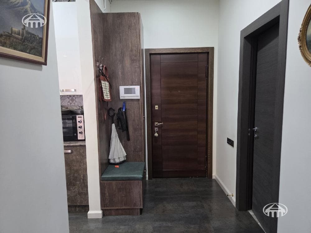 Apartment · 2 rooms · 75 m² · Kentron