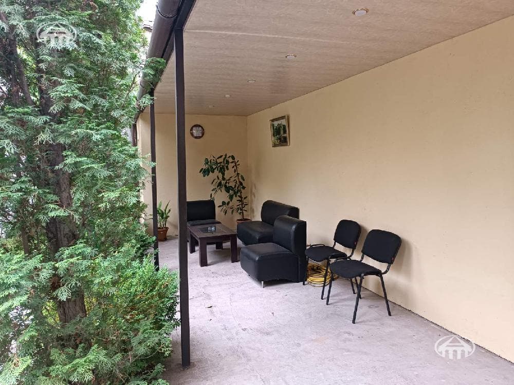 Mansion · 5 rooms · 334 m² · Erebuni — photo 16 / 18