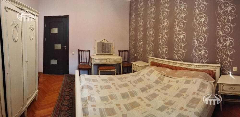 Սեփական տուն · 5 սեն. · 167 մ² · Կենտրոն