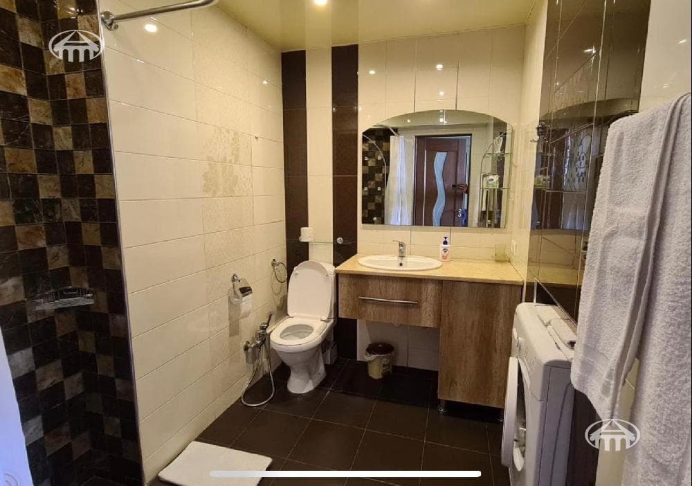 Apartment · 2 rooms · 68 m² · Kentron
