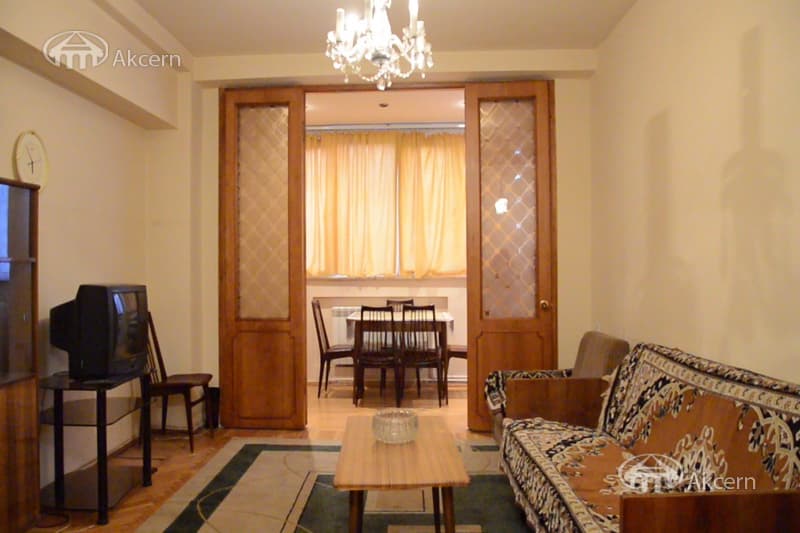 Apartment · 2 rooms · 70 m² · Kentron