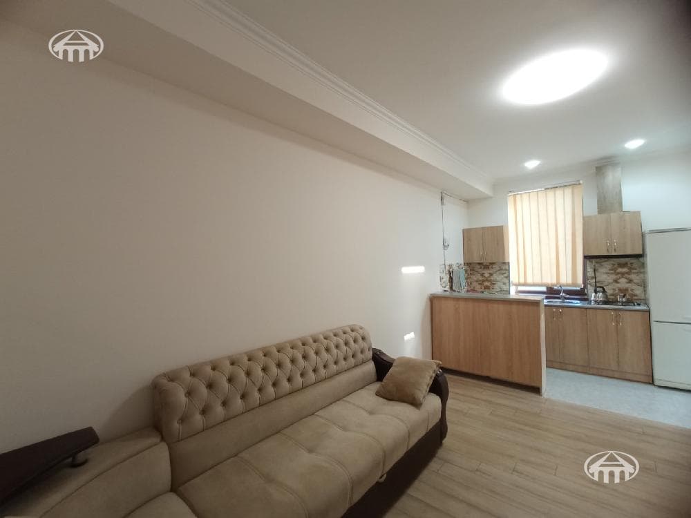 Квартира · 2 комн. · 42 м² · Зовуни