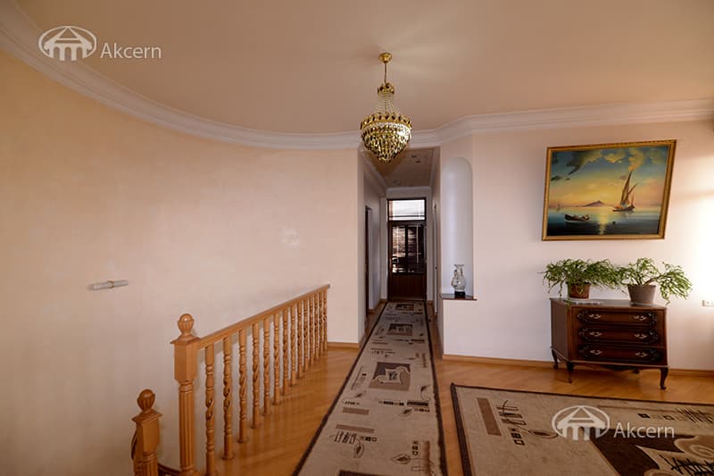 Особняк · 7 комн. · 362 м² · Малатия-Себастия